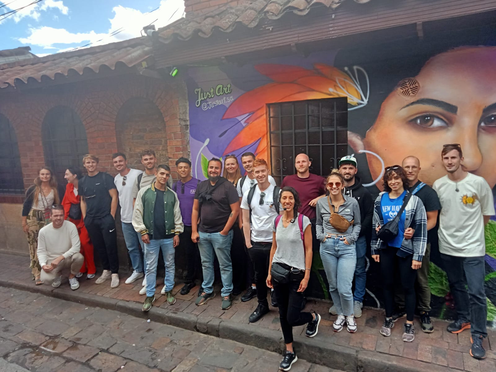 Graffititour met koffie in Bogotá Graffititour met koffie in Bogotá - VE Mundo - Tours Bogota