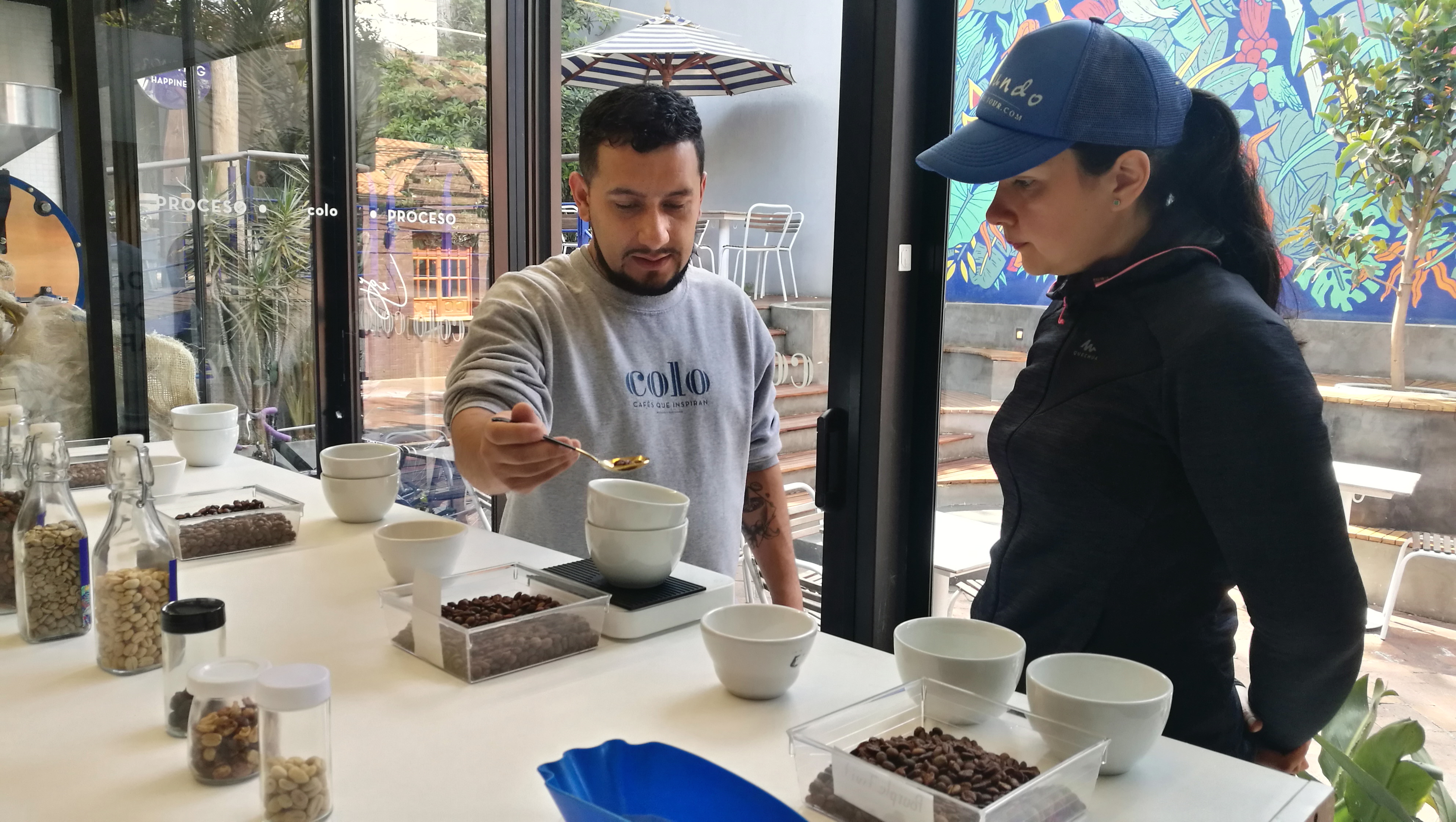Colombiaanse koffieproeverij in Bogotá Colombiaanse koffieproeverij in Bogotá - VE Mundo - Tours Bogota