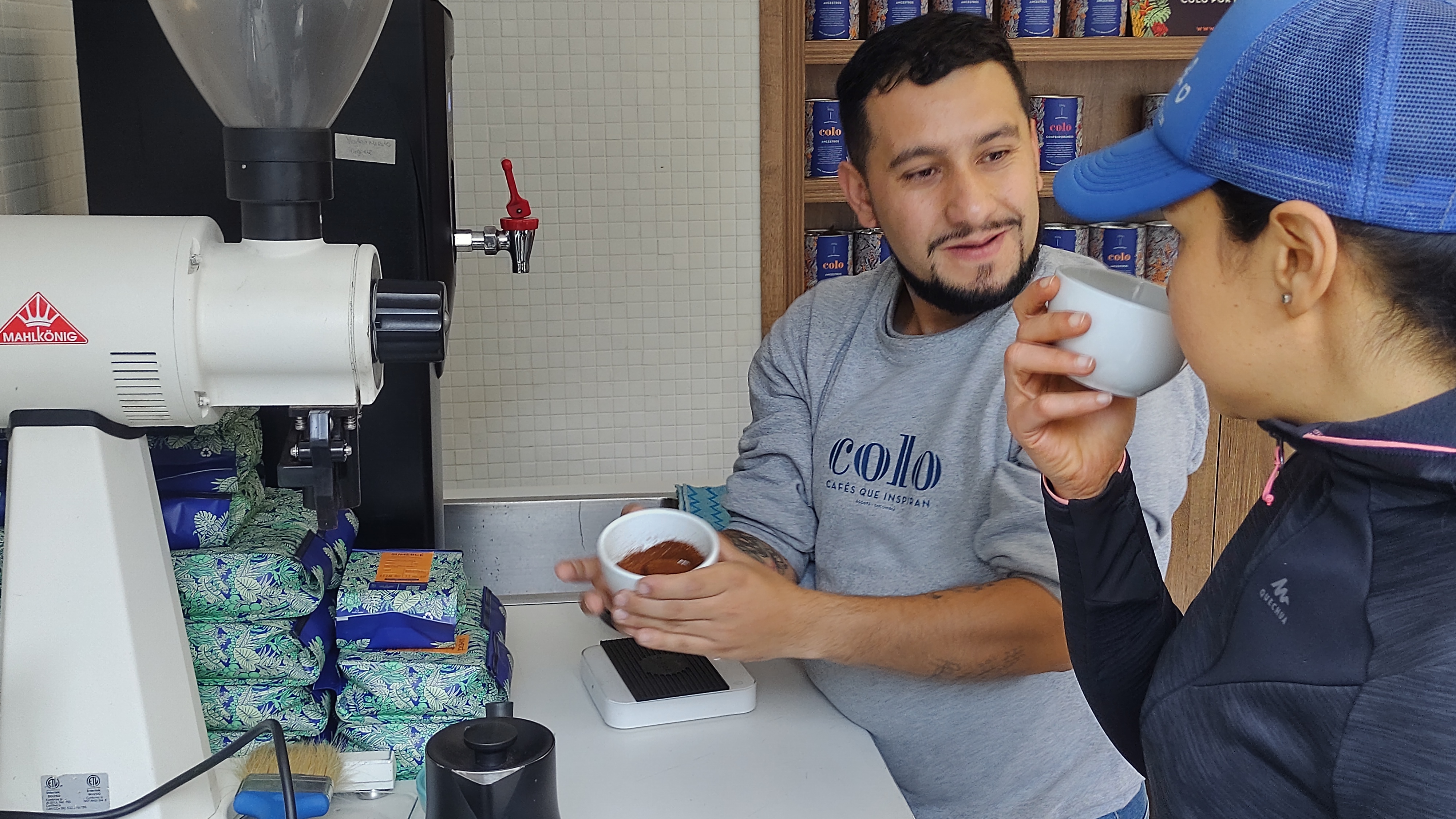 Colombiaanse koffieproeverij in Bogotá Colombiaanse koffieproeverij in Bogotá - VE Mundo - Tours Bogota