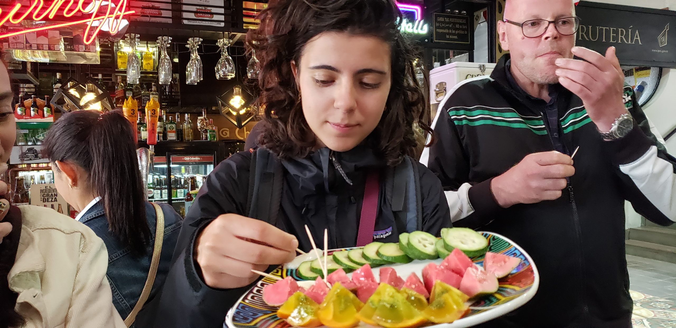 Tour Frutas de Colombia en Bogotá (La Candelaria) - VE Mundo - Tours Bogota